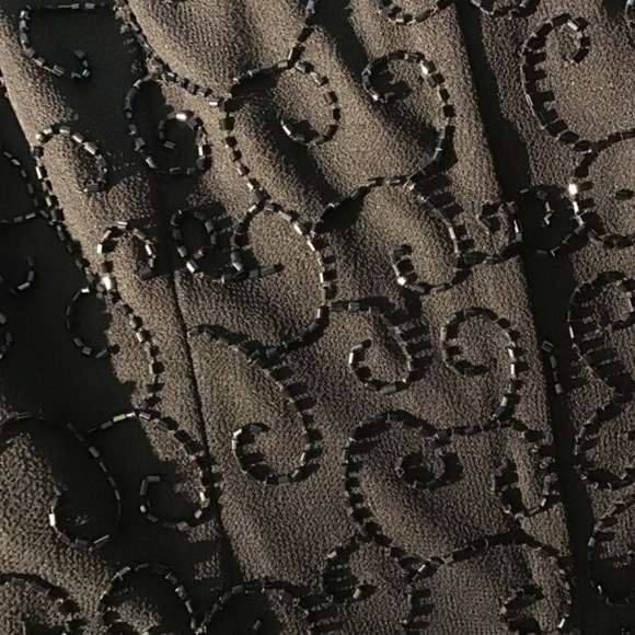 Beaded sleeveless top - Picture 3 of 3